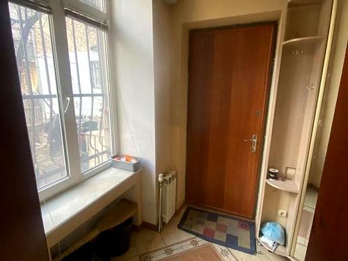 квартира за адресою Михайла Старицького вул., 4