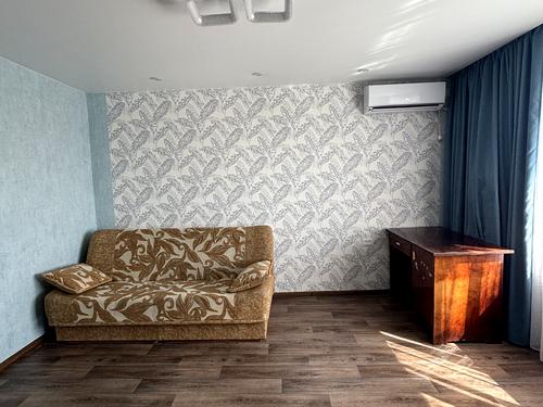 квартира за адресою Універсальна, 27