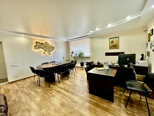 комерційна за адресою Засумська вул., 5