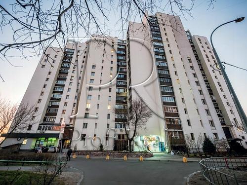 квартира за адресою Дніпровська набережна вул., 13