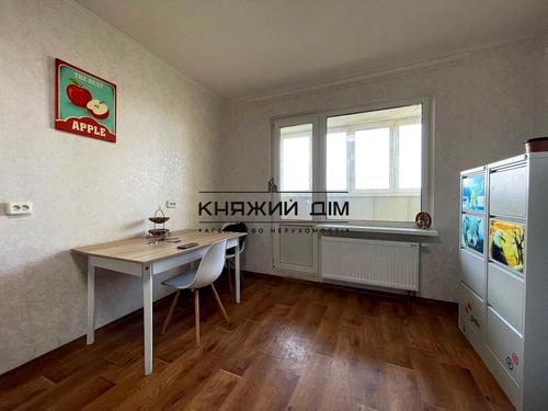 квартира по адресу Академика Глушкова просп., 9-Є