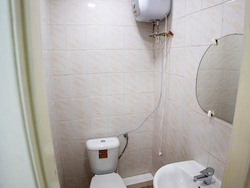 комерційна за адресою Борисоглібська вул., 12