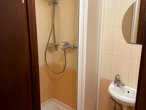 квартира по адресу Златопольская ул., 3