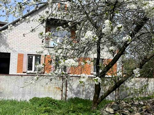 дом по адресу с. Ватажково, Центральна, 5