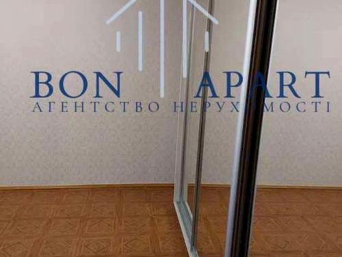 квартира за адресою Прирічна вул., 37