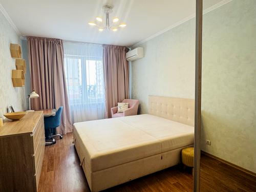 квартира за адресою Софії Русової вул., 3-А