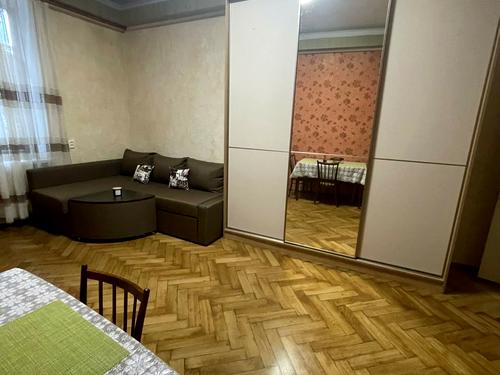 квартира за адресою Володимира Антоновича вул., 9
