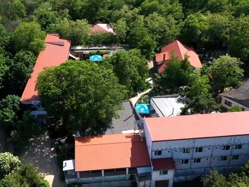 комерційна за адресою набережна, 1