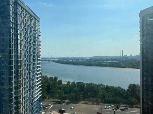 квартира за адресою Причальна вул., 14