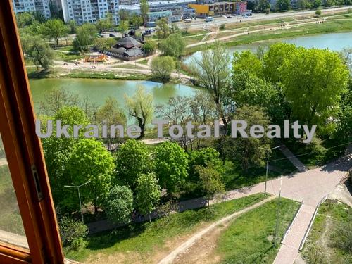 квартира за адресою Райдужна вул., 22