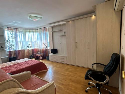 квартира за адресою Миколи Бажана просп., 10