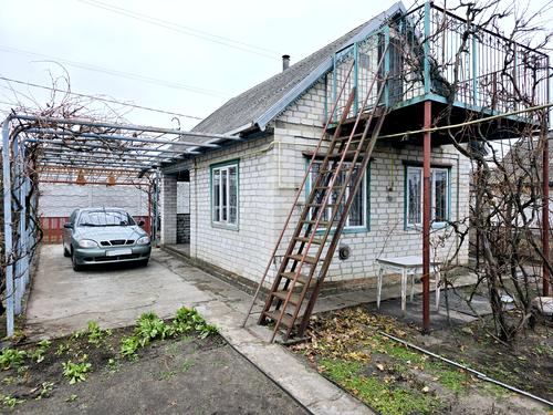 будинок за адресою с. Самусіївка, вул. Виноградна