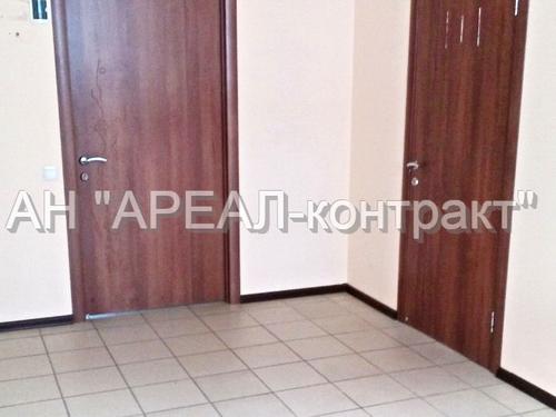 комерційна за адресою Перемоги вул., 131в