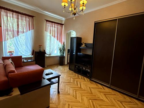 квартира за адресою Шота Руставелі вул., 40