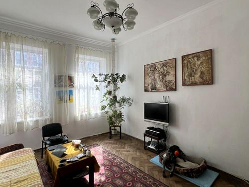 квартира за адресою Миколи Леонтовича вул., 13