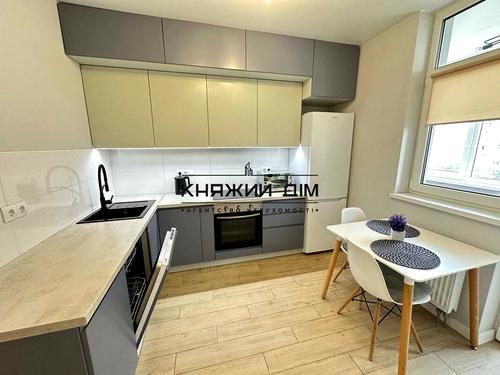 квартира за адресою Ревуцького вул., 40-Б