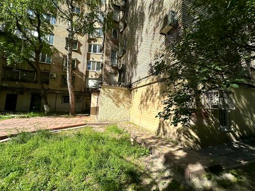 комерційна за адресою Саксаганського, 45