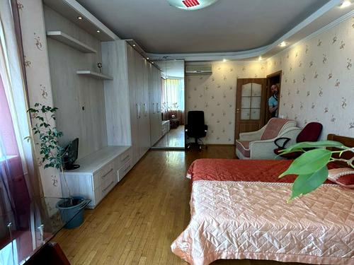 квартира за адресою Миколи Бажана просп., 10
