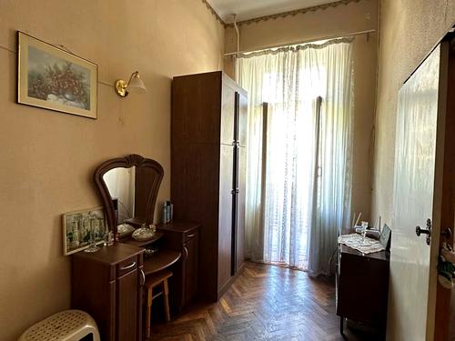 квартира за адресою Базарна, 45