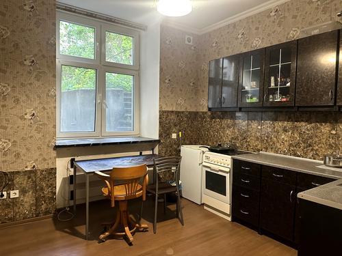 квартира за адресою Кості Левицького вул., 27