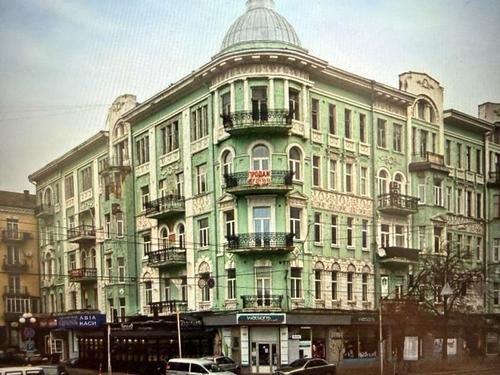 коммерческая по адресу Володимирська, 11