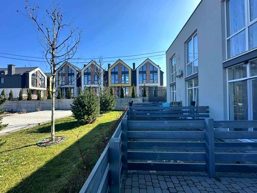 квартира за адресою Богдана Хмельницького вул., 25-Б