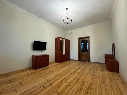 квартира за адресою Гетьмана Івана Мазепи вул. (Топольна), 37