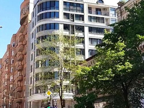 квартира за адресою Дмитрівська вул., 60