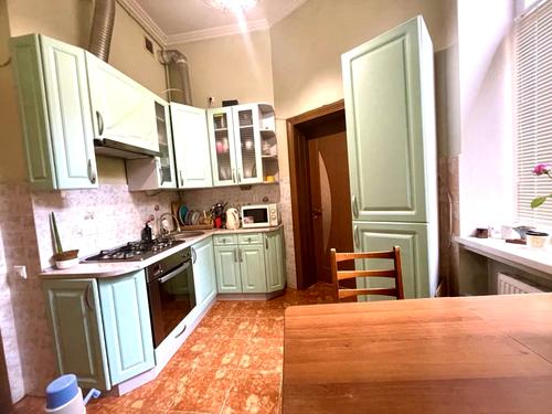 квартира за адресою Святого Теодора пл., 4