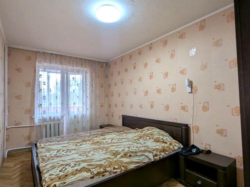 квартира за адресою Михайла Драгоманова вул. (Димитрова), 52