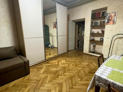 квартира за адресою Володимира Антоновича вул., 9