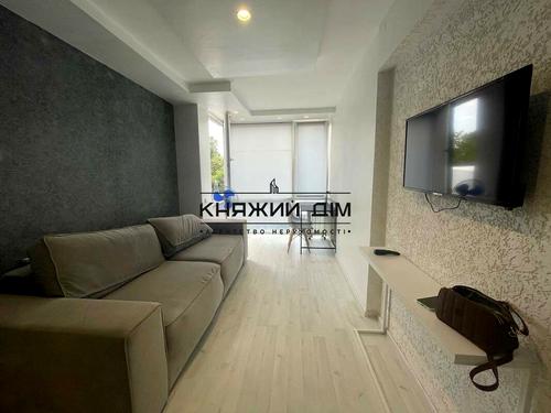 квартира за адресою Академіка Булаховського вул., 2