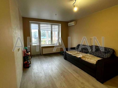 квартира за адресою Радистів вул., 30