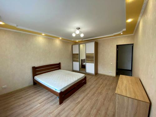 квартира по адресу Романа Андріюка, 7