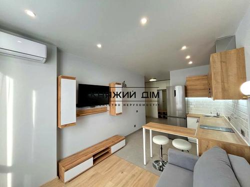 квартира за адресою Дніпровська набережна вул., 17В
