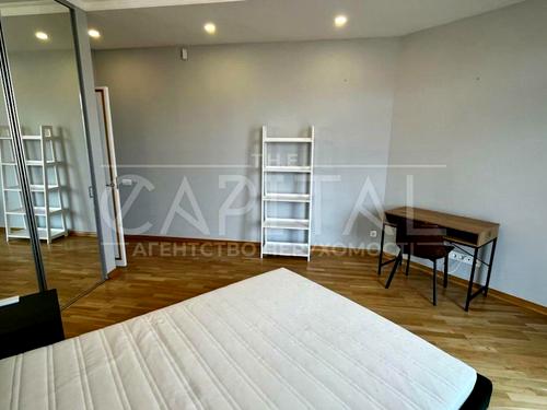 квартира за адресою Шота Руставелі вул., 27