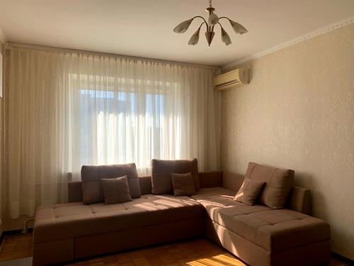 квартира за адресою Автозаводська вул., 81