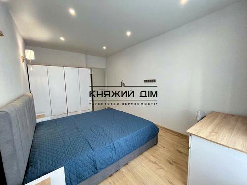 квартира за адресою Дніпровська набережна вул., 17В