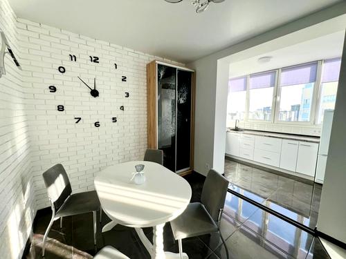 квартира за адресою Боголюбова вул., 33