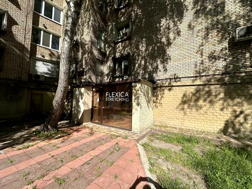 комерційна за адресою Саксаганського, 45