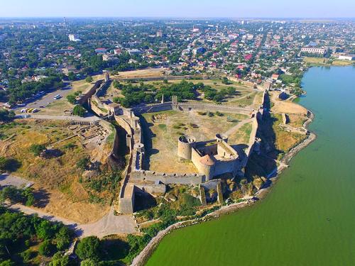 комерційна за адресою Польська вул. (Островського), 30