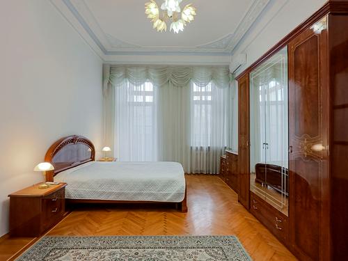 квартира за адресою Івана Драча вул., 6
