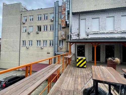 комерційна за адресою Дмитра Яворницького просп. (Карла Маркса)
