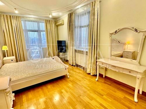 квартира по адресу Паторжинского ул., 14