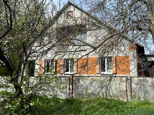 дом по адресу с. Ватажково, Центральна, 5