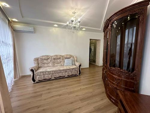 квартира по адресу Долгая ул., 20б