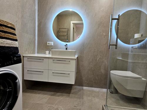 квартира за адресою Домбровського вул., 3б, к.4-7