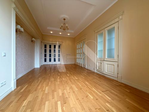 квартира за адресою Таджицька вул., 1