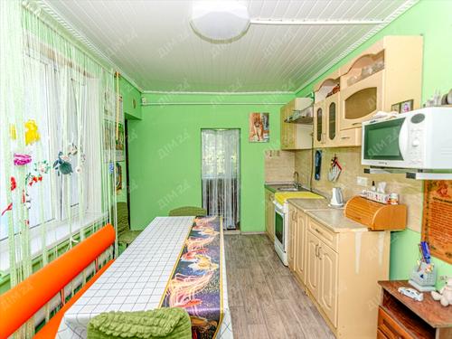 дом по адресу Центральна, 1