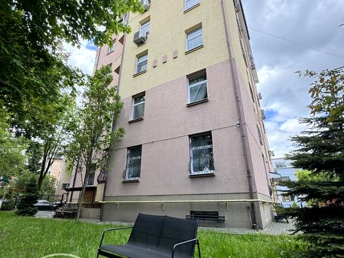 квартира за адресою Івана Карпинця вул. (), 10